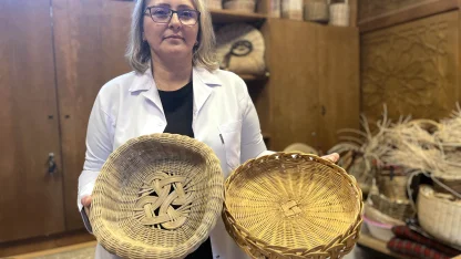 Babaannesinden gördüğü sepet örücülüğünde ustalaştı, kültürel miras taşıyıcısı oldu