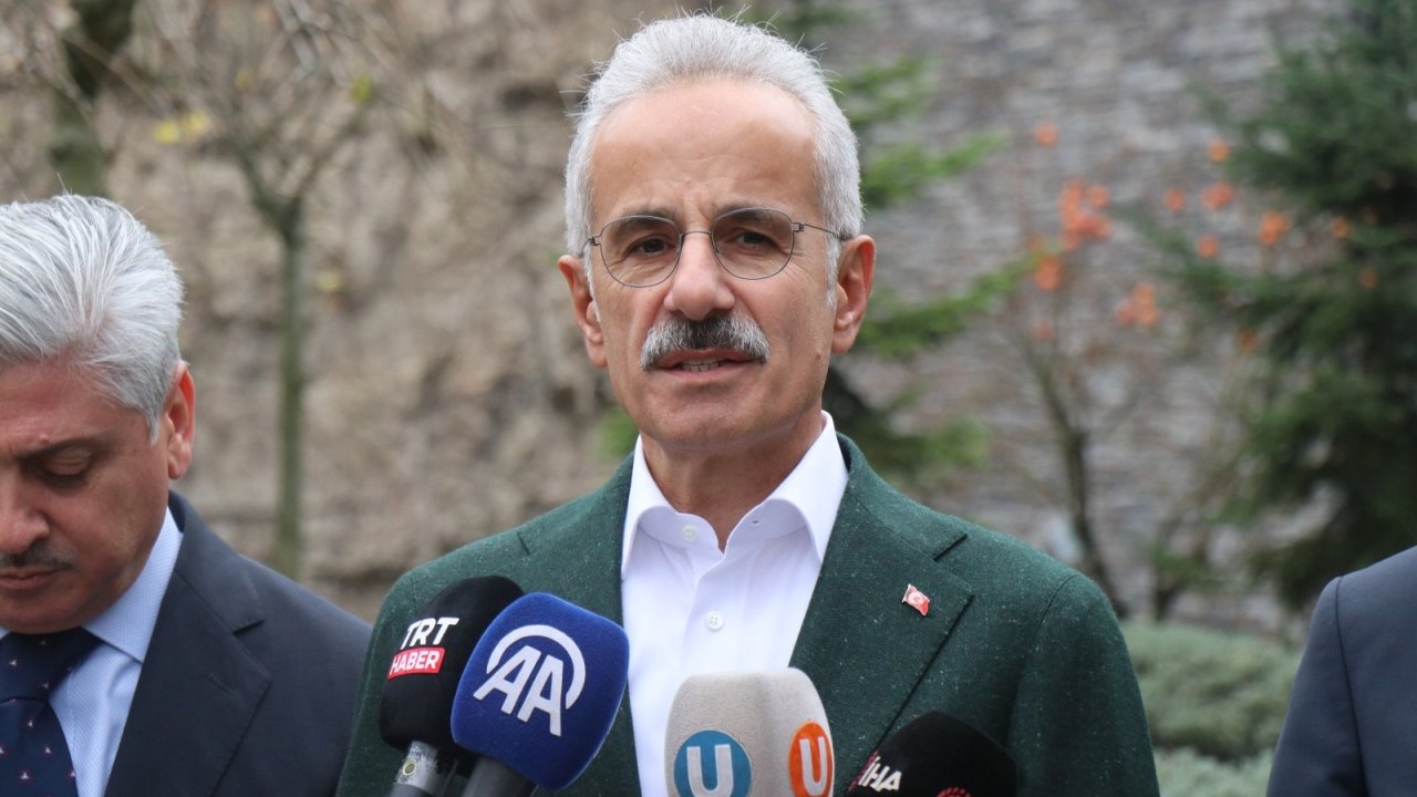 Bakan Uraloğlu&#039;ndan Karadeniz&#039;deki gemilere ilişkin açıklama