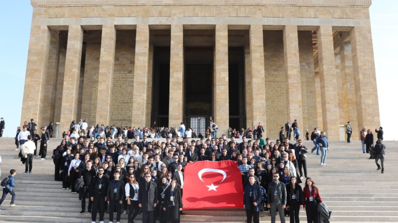 Bursalı gençler, Ata’nın huzuruna çıktı