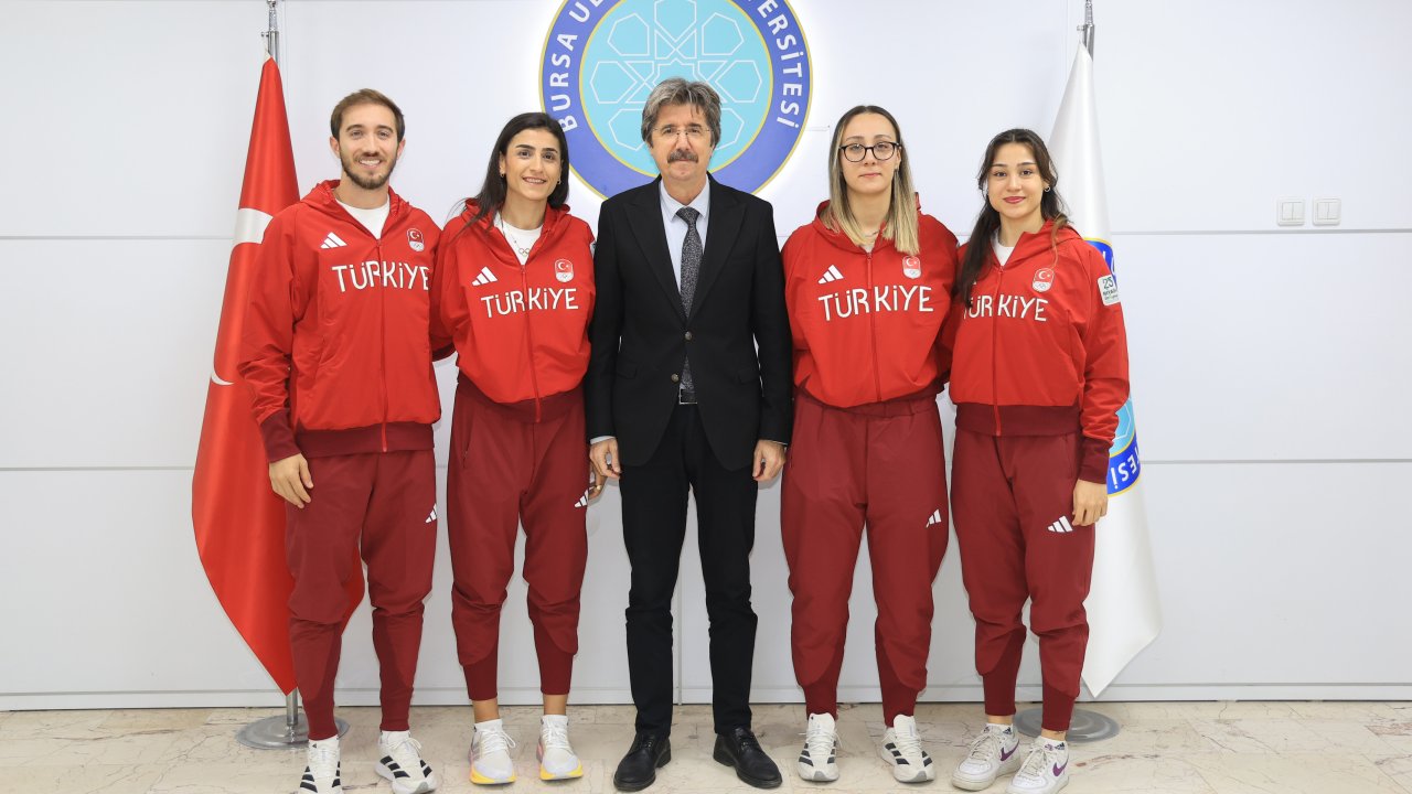 BUÜ öğrencisi milli sporculara Rektör Yılmaz’dan özel tebrik