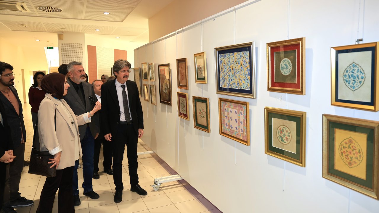 BUÜ’de, Geleneksel Türk Sanatları Bölümü öğrencilerinin eserleri sergilendi