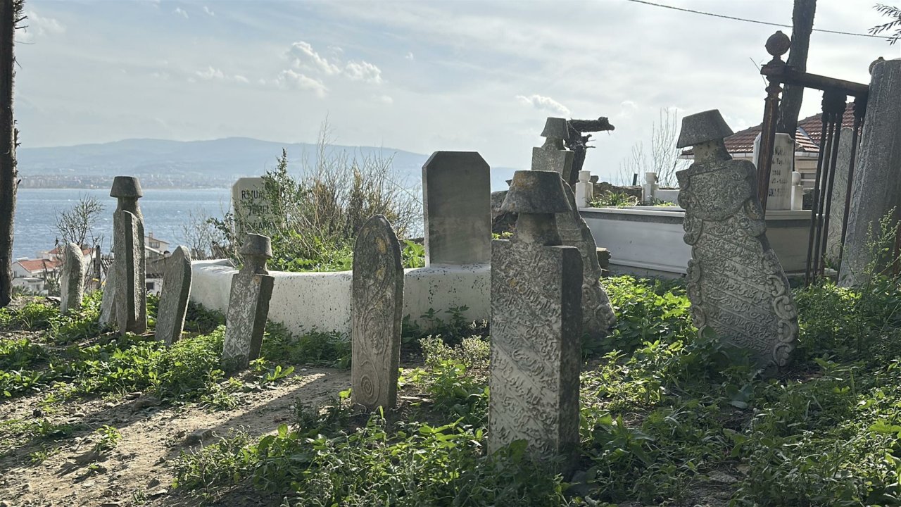 Çanakkale&#039;de tarihi alanda bulunan 829 mezar taşı ve 67 kitabe kayıt altında
