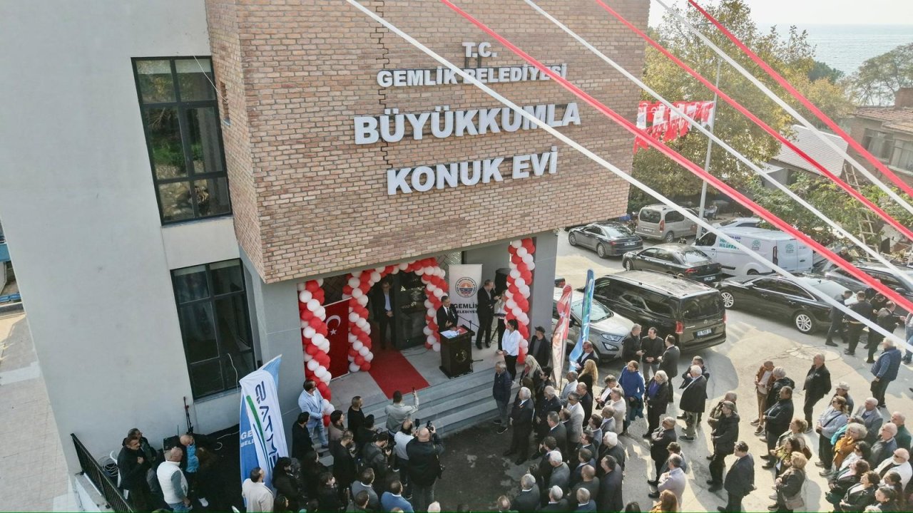 CHP’li Zeybek: Kamu eliyle yapılması gereken eğitim yatırımlarında ciddi azalma var