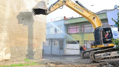 Davutkadı-Yediselviler Kentsel Dönüşüm Projesi’nin 2’nci Etabı için yıkım başladı