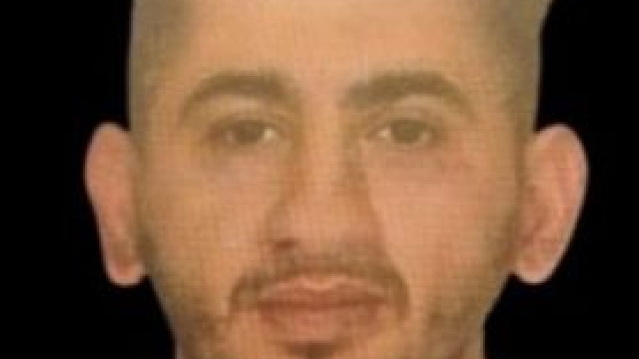 Eczane önüne çıkan kadın çalışana saldırıp kıyafetini çıkarmaya çalışan şüpheli tutuklandı / Ek fotoğraf