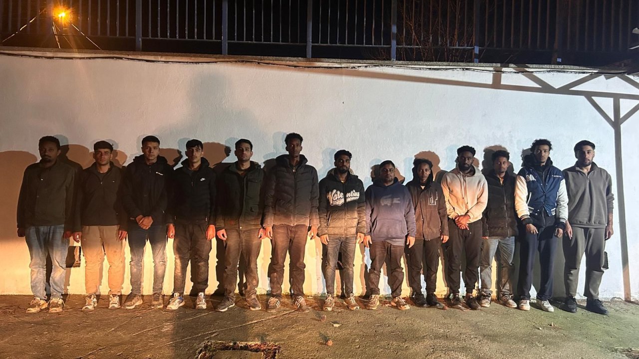 Edirne&#039;de 13 kaçak göçmen yakalandı