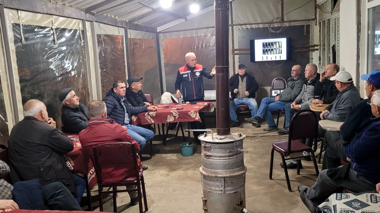 Edirne’de çiftçilere gece eğitimi verildi