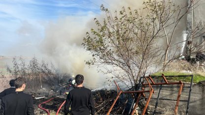 Edirne'de mobilya mağazasının deposunda yangın