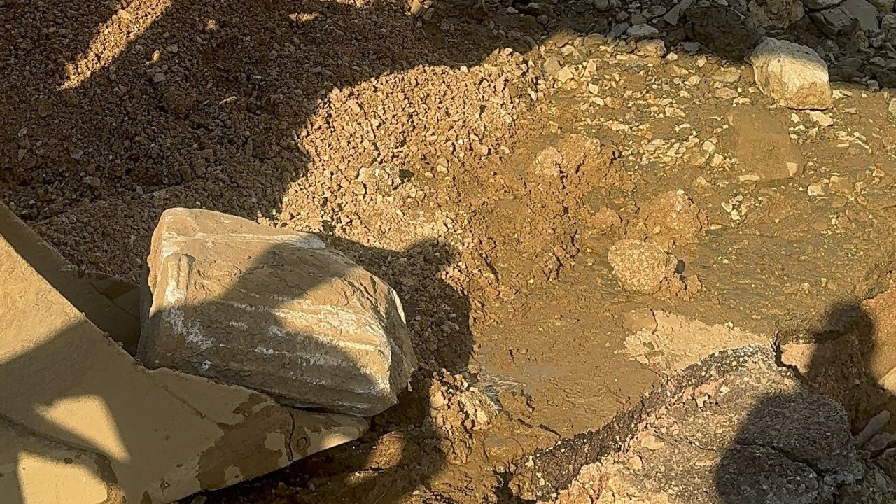 Erdek&#039;te altyapı çalışmaları sırasında arkeolojik kalıntılar bulundu