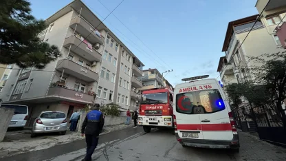 Evde çıkan yangında duman etkilendi