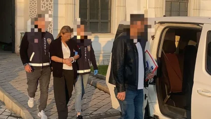 Evden 300 bin TL değerinde ziynet eşyası ile saç şekillendirici çaldı