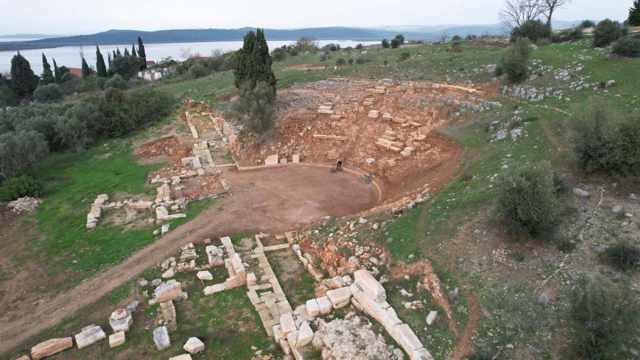 Gölyazı Antik Tiyatrosu gün yüzüne çıkıyor