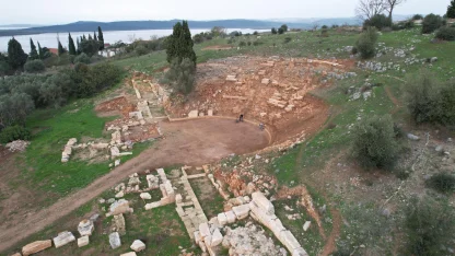 Gölyazı Antik Tiyatrosu gün yüzüne çıkıyor