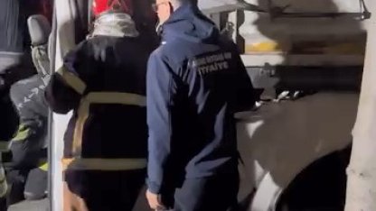 İşçileri taşıyan minibüs, TIR'a arkadan çarptı: 9 yaralı