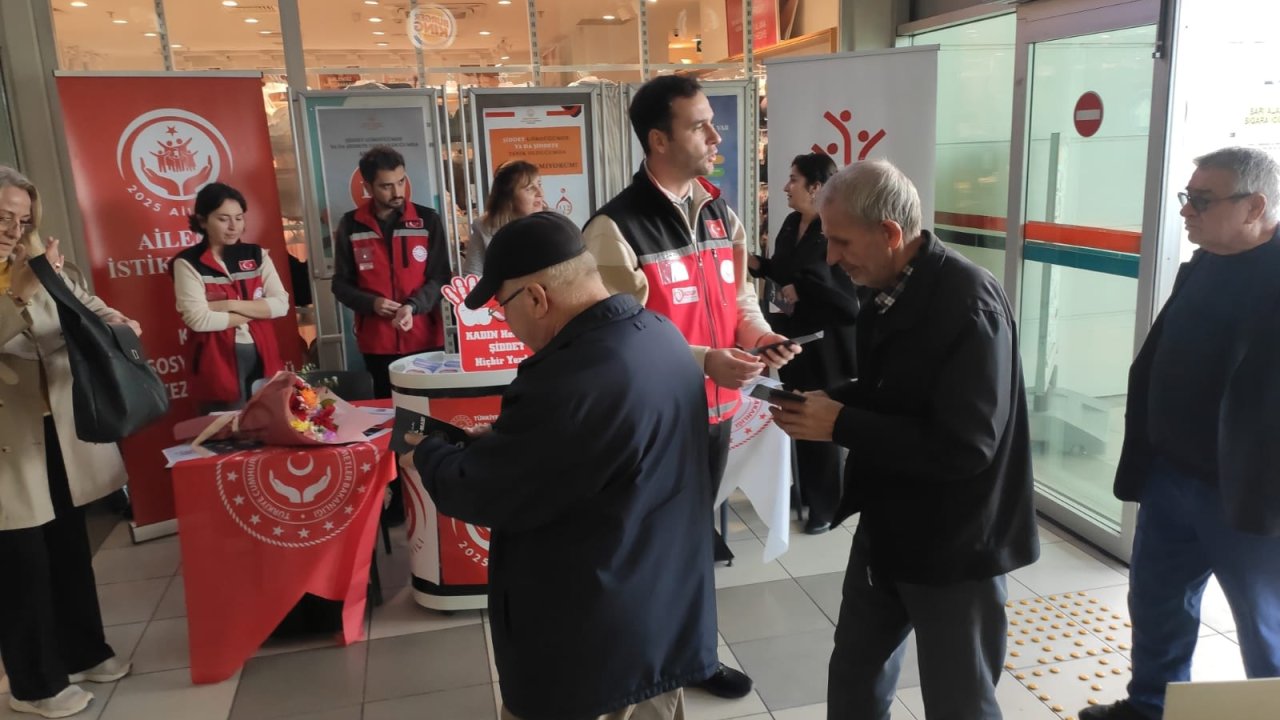 Keşan Sosyal Hizmet Merkezi’nden, kadına şiddete karşı farkındalık standı