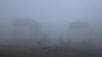 Keşan'da yoğun sis; binalar gözden kayboldu