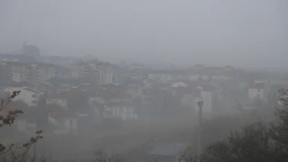 Keşan'da yoğun sis; görüş mesafesi 30 metreye düştü / Video eklendi