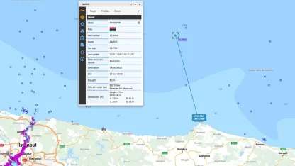 Kocaeli açıklarında gemide yangın; 25 mürettebat için kurtarma çalışması / Ek Fotoğraflar