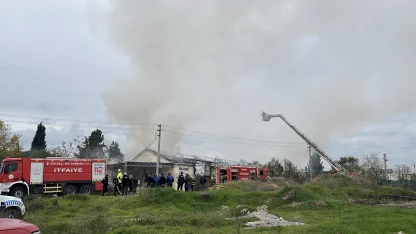 Kocaeli'de üretim tesisinde yangın