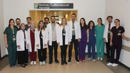 Kornea nakli olan hastalar, hekimlerini ziyaret etti