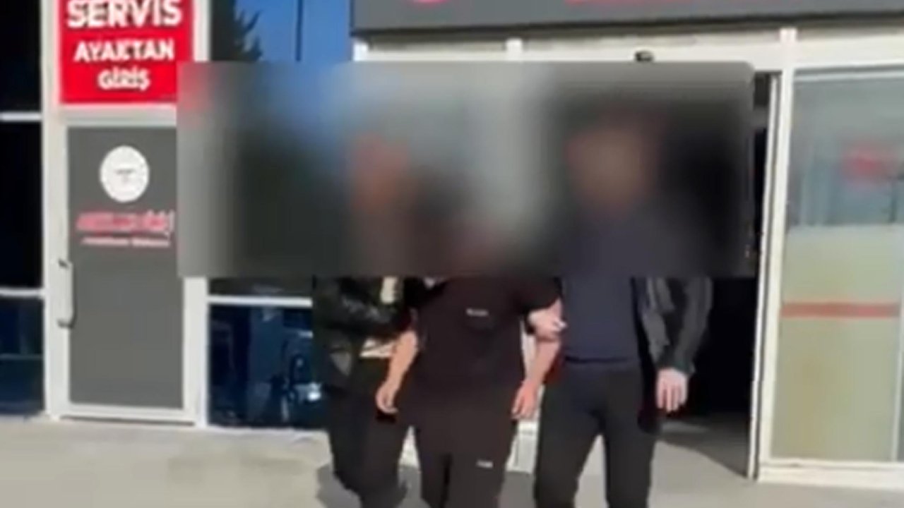 Kur&#039;an&#039;ı Kerim ve Türk bayrağı yakmaya çalışan şüpheli gözaltında