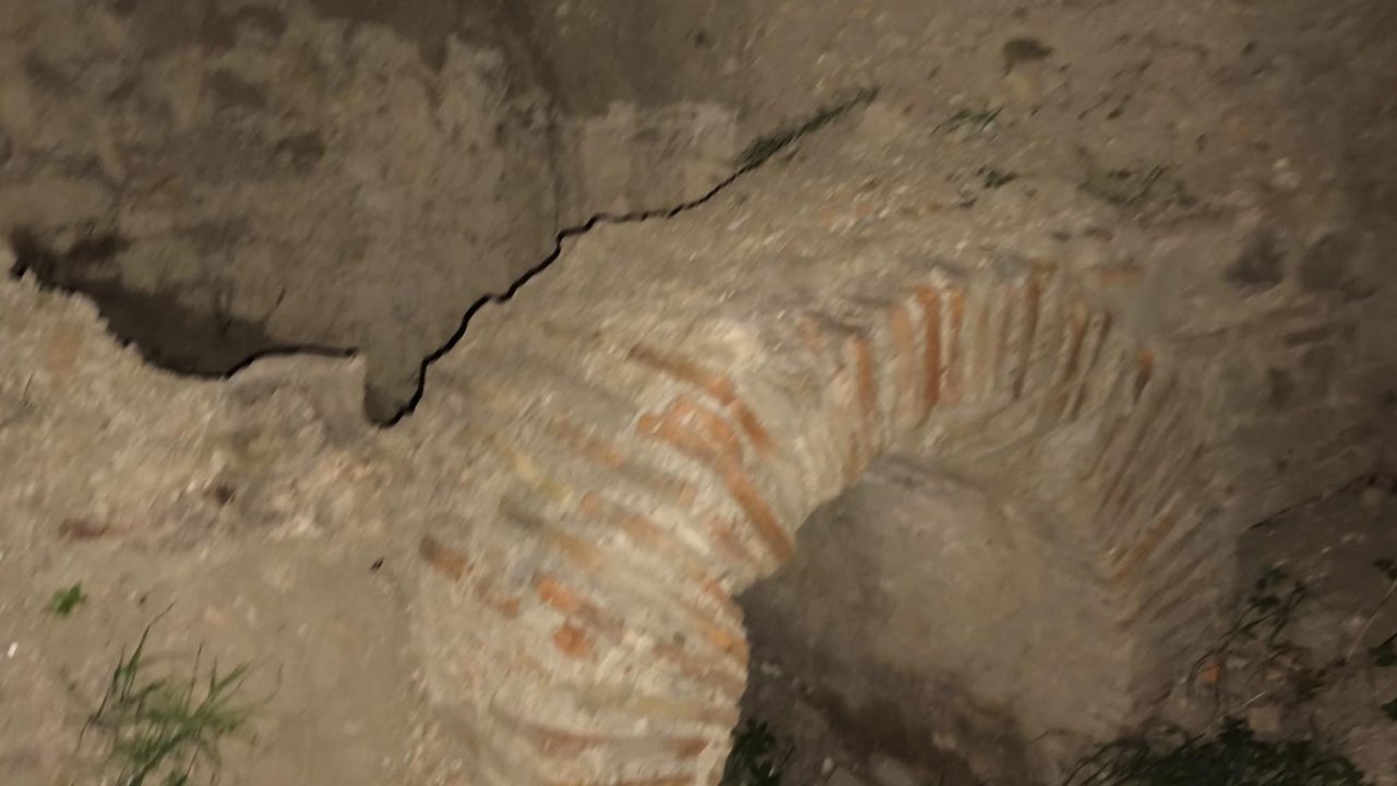 Marmaraereğlisi&#039;nde kaçak kazı yapan 2 şüpheli tutuklandı