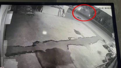 Otomobil ile çarpışan midibüs devrildi: 1’i ağır 8 yaralı