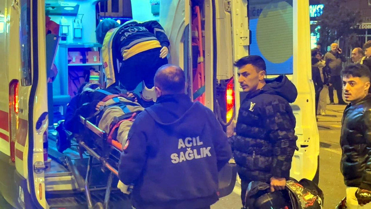 Otomobil motosikletle çarpıştı; 2 yaralı