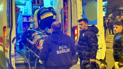 Otomobil motosikletle çarpıştı; 2 yaralı