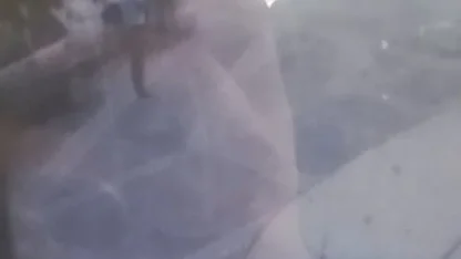 Otomobil, park halindeki 2 araç ile yayalara çarptı: 1 ölü, 3 yaralı