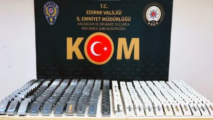 Otomobilinde 500 adet elektronik sigara ele geçirilen sürücü gözaltında