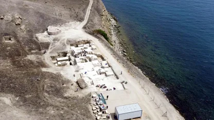 Perinthos Antik Kenti kazılarında denizde liman yapısı tespit edildi