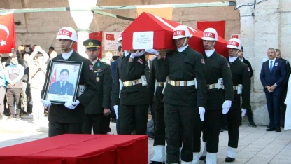 Şehit astsubayın annesi: Gurbet kuşum uçtu gitti / Ek fotoğraflar