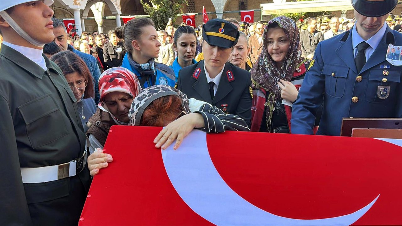 Şehit astsubayın annesi: Gurbet kuşum uçtu gitti