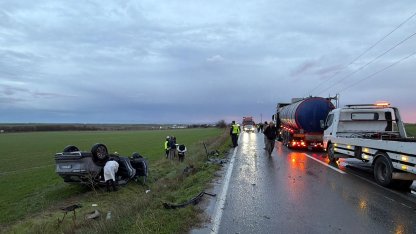 Tankerle çarpışan otomobildeki kadın öldü, eşi yaralandı