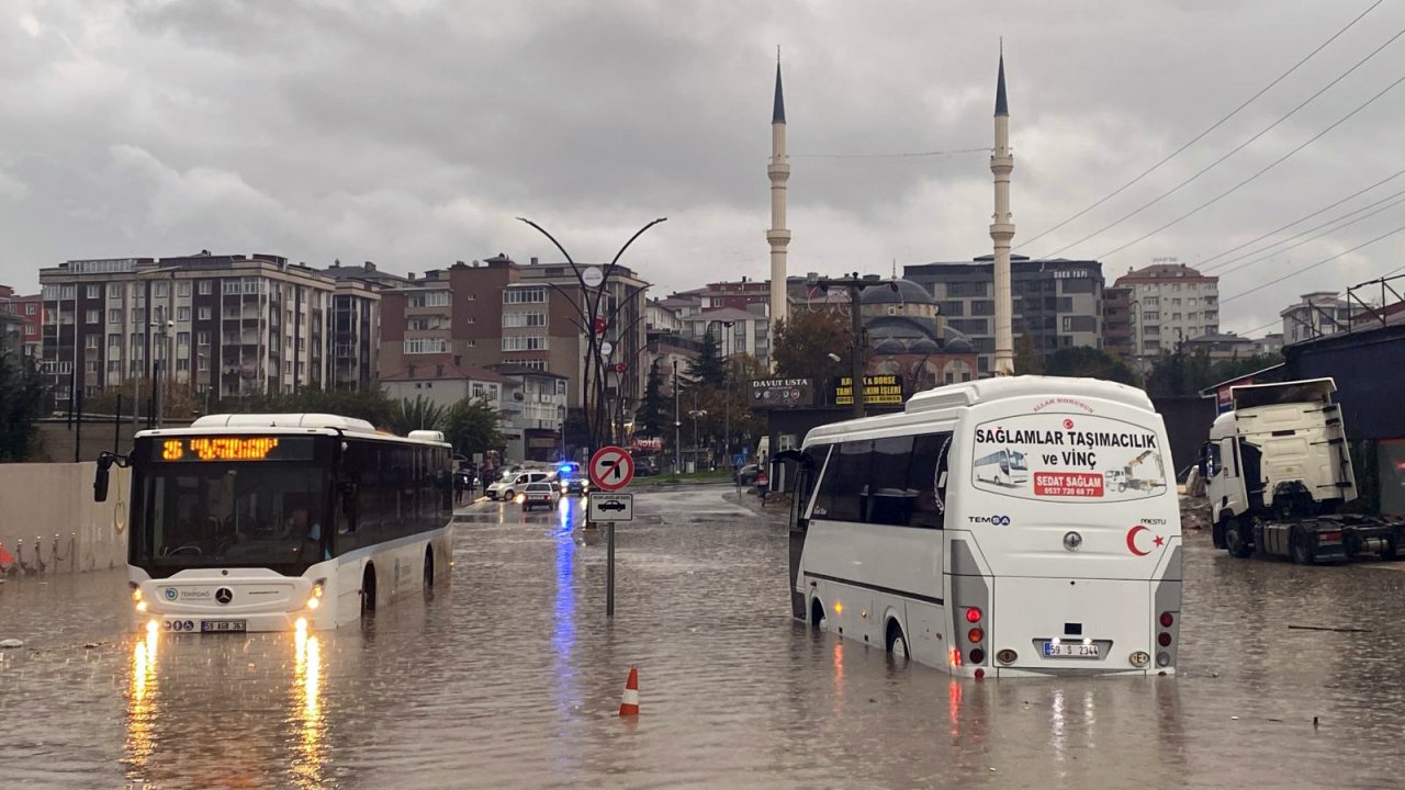 Tekirdağ’da sağanak etkili oldu