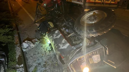 TIR ile çarpışan traktörün sürücüsü ve eşi öldü