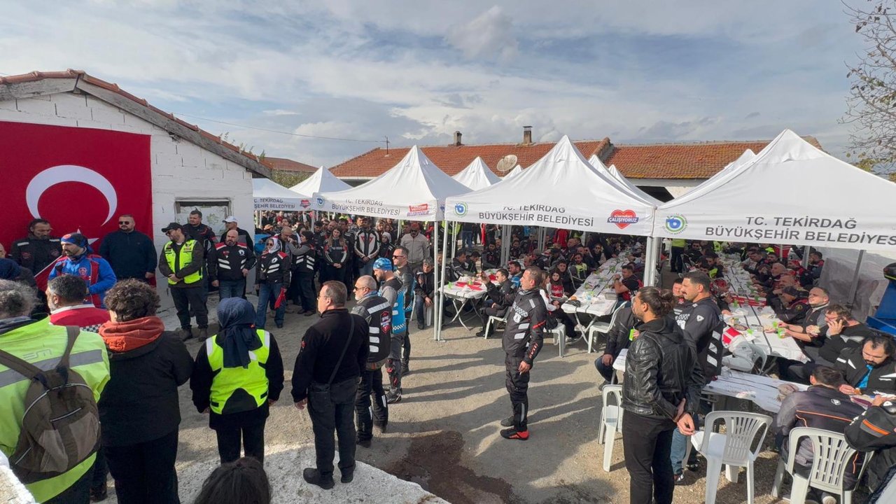 Trakya&#039;daki 500 motosiklet tutkunundan şehit ailesine ziyaret / Ek fotoğraflar