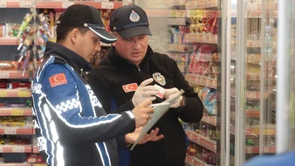 Yalova’da market raflarındaki tarihi geçmiş ürünler toplatıldı