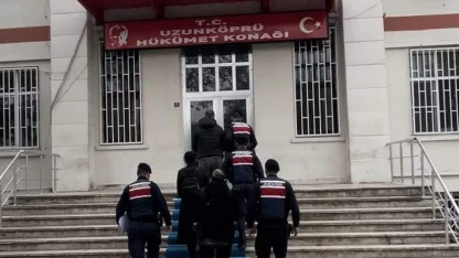Yurt dışına kaçmak isterken yakalanan 3 FETÖ şüphelisi tutuklandı