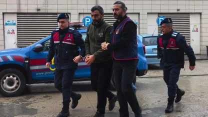 30 yıl hapisle aranan cezaevi firarisi bağ evinde yakalandı