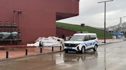 Akvaryum inşaatında düşen işçi yaralandı