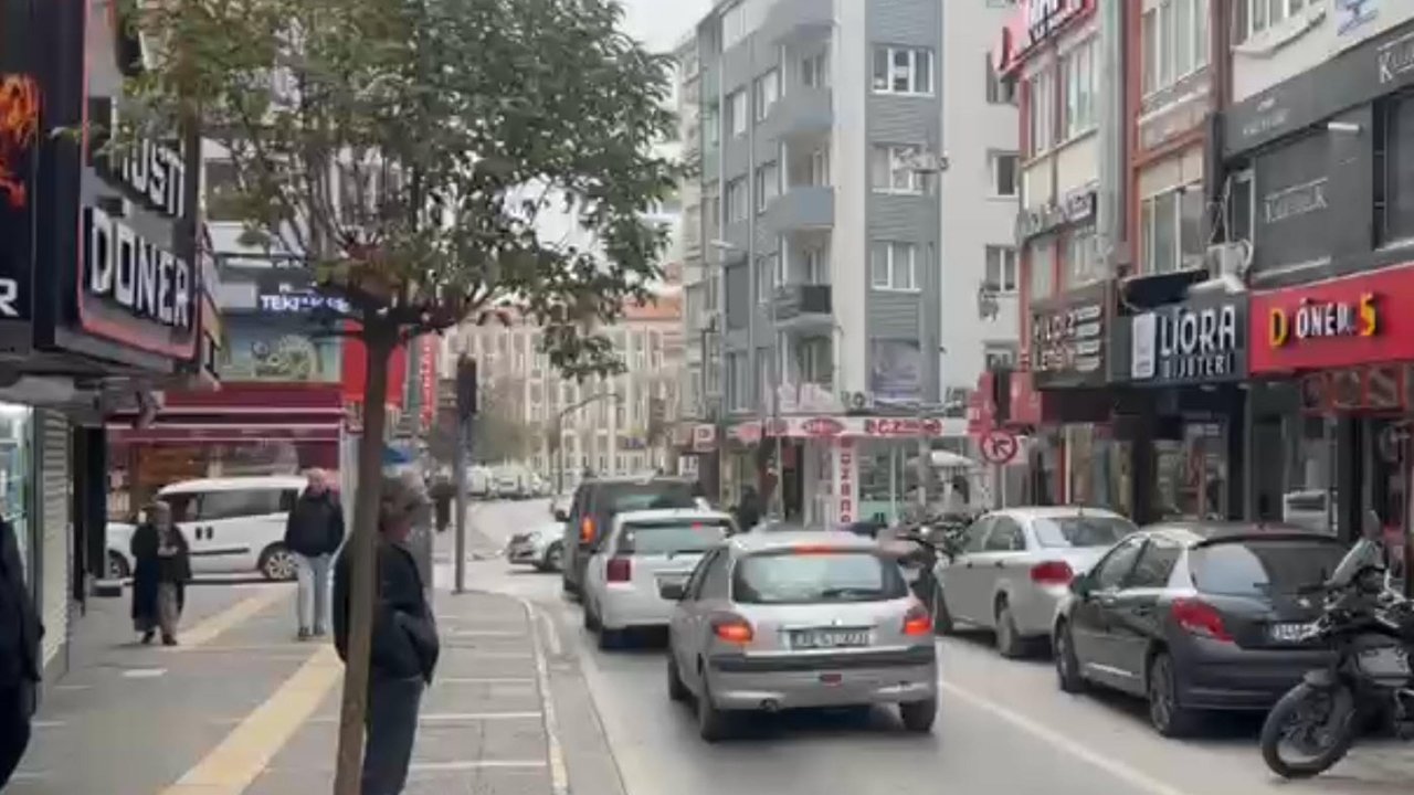 Balıkesir&#039;de 4.9 büyüklüğünde deprem