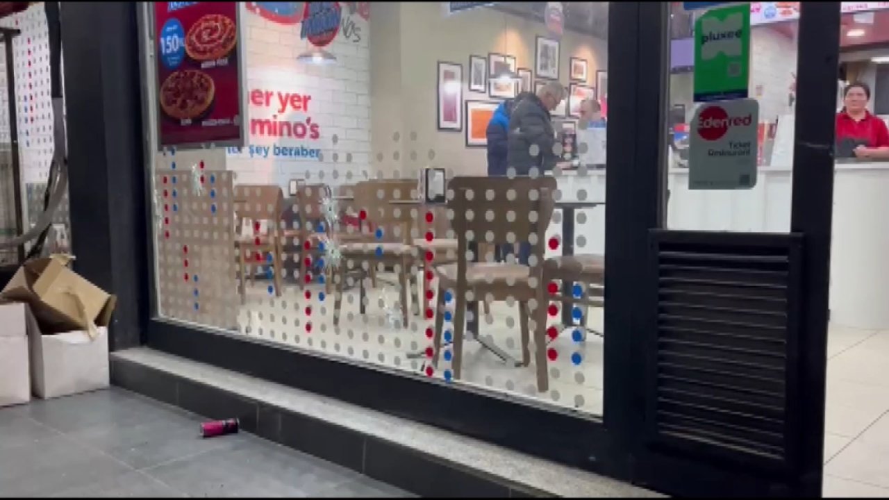 Bursa&#039;da pizza dükkanına silahlı saldırı