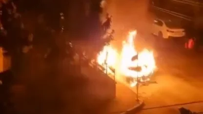 Bursa'da seyir halinde yanan otomobil alev topuna döndü