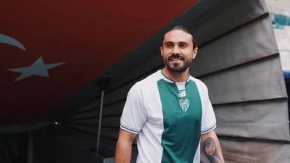 Bursaspor, Halil Akbunar ile anlaşma sağlandı