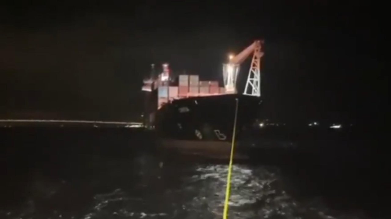 Çanakkale Boğazı&#039;nda gemi arızası