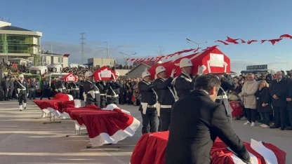 DEAŞ operasyonunda şehit olan 3 polis için Yalova'da tören/Ek fotoğraflar