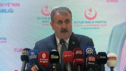 Destici'den Papa'nın İznik ziyareti yorumu: Hala gözleri İznik'te, Ayasofya'da