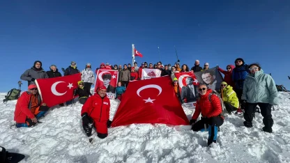 'Dünya Dağlar Günü' Uludağ’ın zirvesinde kutlandı
